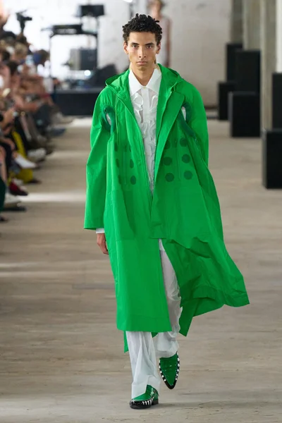 Look 7